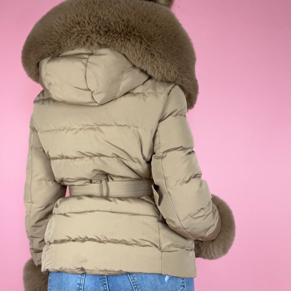 Contrast Panel Faux-Fur Hooded Belted Coat - Picture 5 of 9